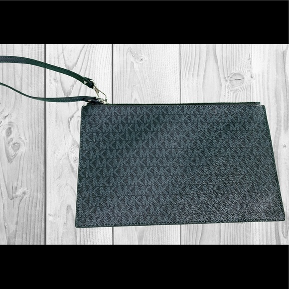 **SOLD**NWT Michael Kors $516 3 Piece Set - Picture 2 of 7